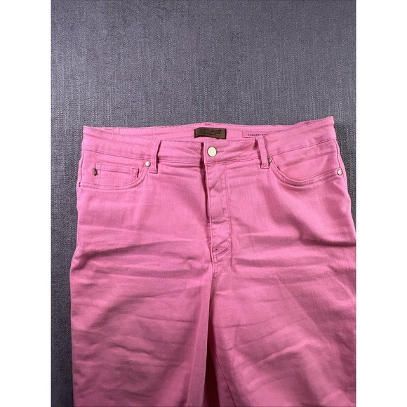 Judy Blue Jeans Women's 16W Garment Dyed Raw Hem Capris Hot Pink City Preppy - Picture 2 of 13